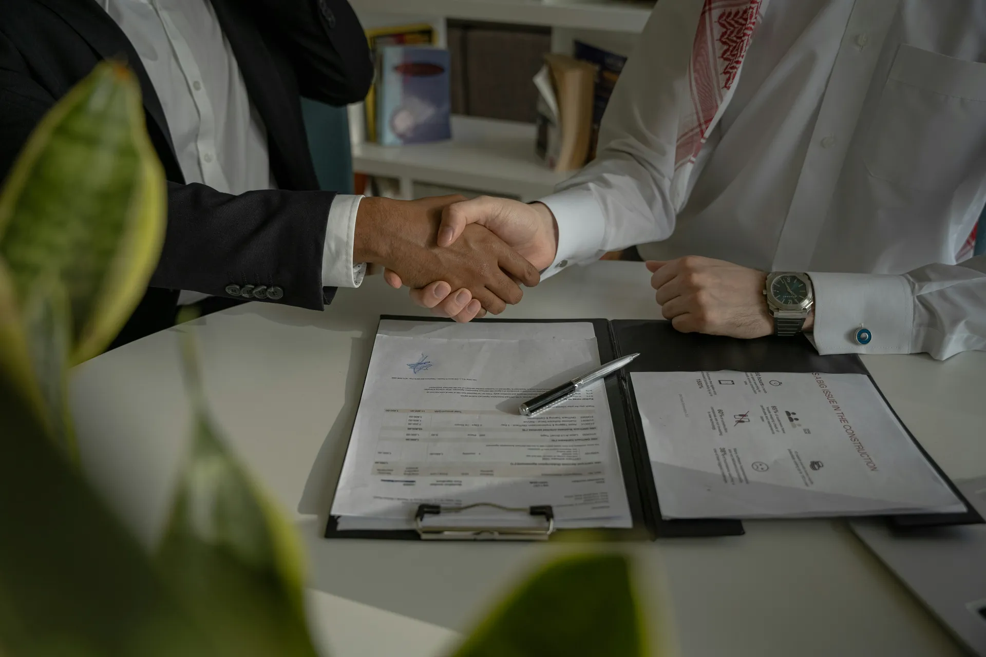 الكوادر الهندسية والطبية المتخصصة